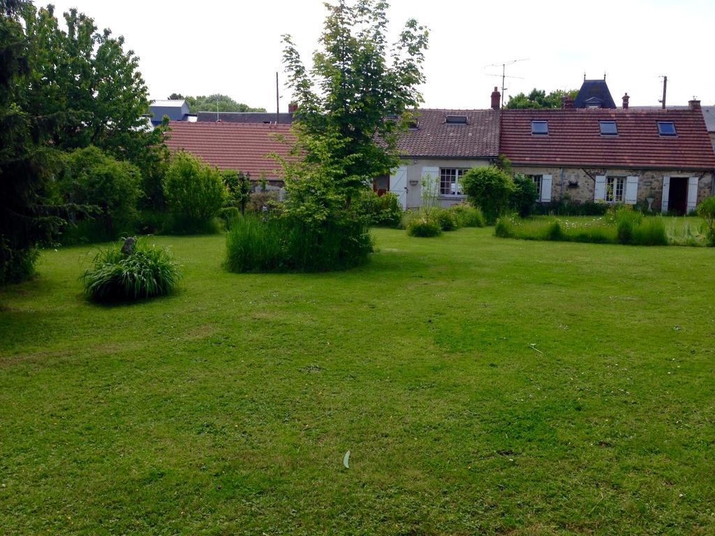 Chez Madame Titus Villa Ormoy-Villers Buitenkant foto
